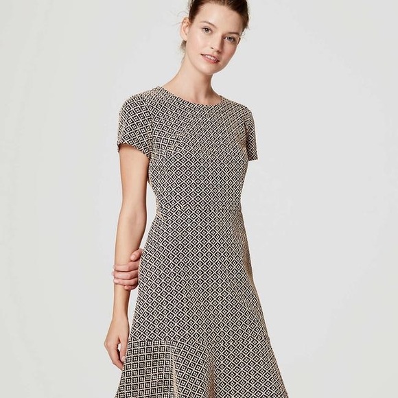LOFT Dresses & Skirts - Petite Loft Navy and Tan Printed Dress